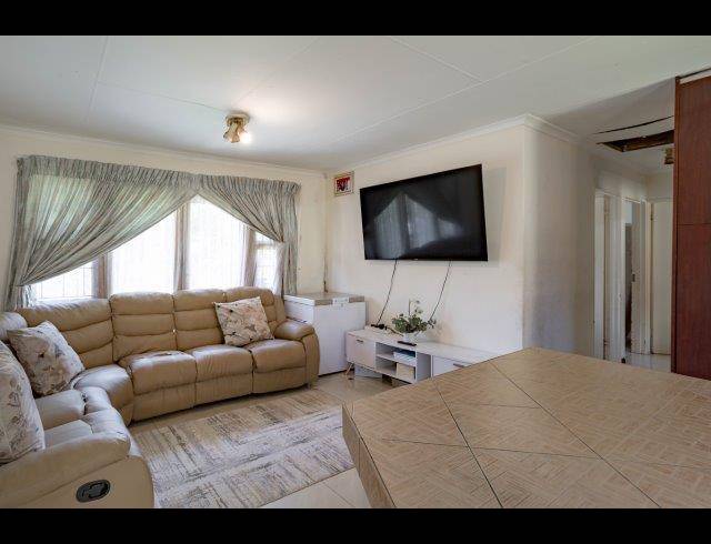 3 BEDROOM HOUSE FOR SALE IN BELLAIR